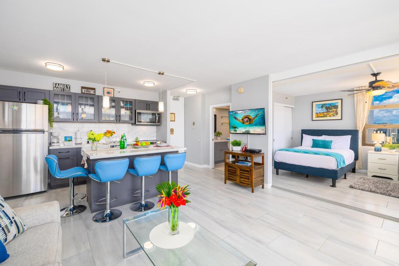 Tropical Retreat Near Waikiki With Parking Apartamento
