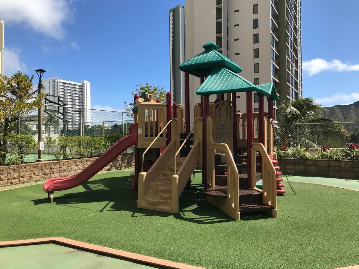 Tropical Retreat Near Waikiki With Parking Apartamento